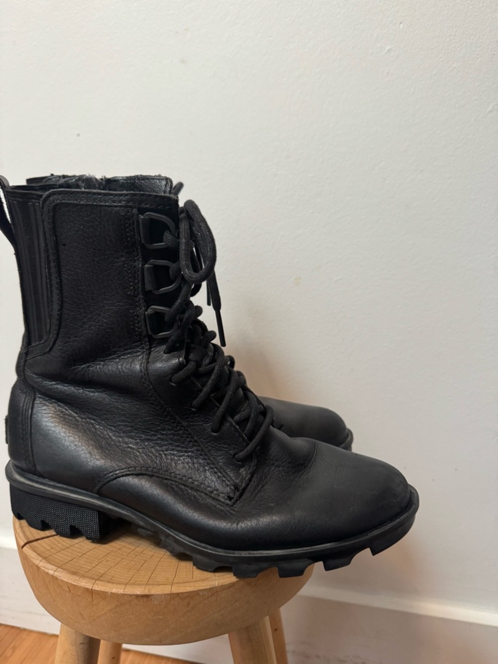SORELS Phoenix Black Leather Combat Lace-Up Boots size 7 - Picture 4 of 16